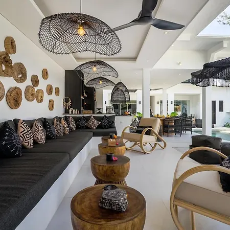Villa Laut - 4Br Luxury Villa Within Walking Distance To Seseh Beach-3